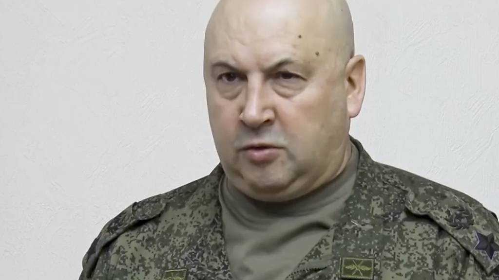 ARCHIV - Der russische General Sergej Surowikin wurde seit der Meuterei der Privatarmee Wagner nicht mehr gesehen. Foto: Uncredited/Russian Defense Ministry Press Service/AP/dpa - ACHTUNG: Nur zur redaktionellen Verwendung im Zusammenhang mit der aktuellen Berichterstattung und nur mit vollständiger Nennung des vorstehenden Credits
