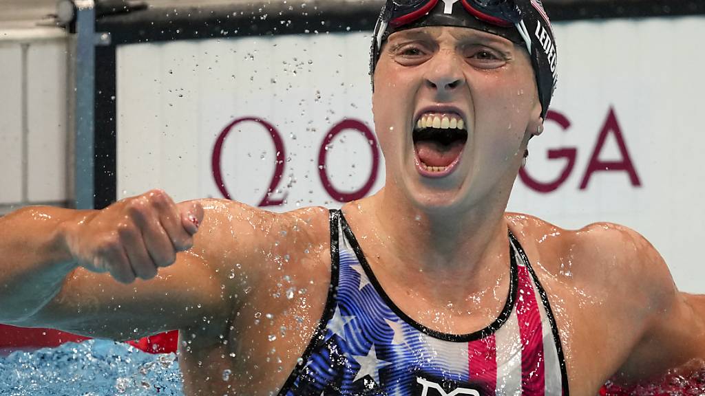 Erleichterung pur bei Katie Ledecky: Die 24-jährige Amerikanerin gewinnt über 800 m Crawl und ist nun siebenfache Olympiasiegerin