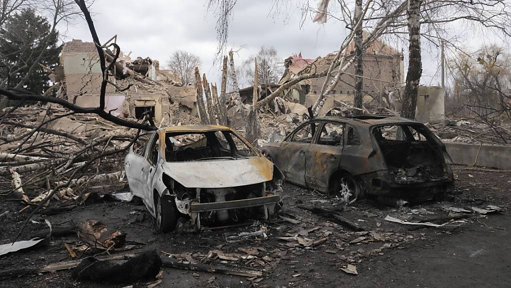 ARCHIV - Makariw soll zu 40 Prozent zerstört sein. Foto: Efrem Lukatsky/AP/dpa