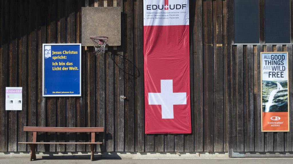 Die EDU strebt mit Aufrecht bei den kommenden Kantonsratswahlen eine eigene Fraktion an. (Archivbild)