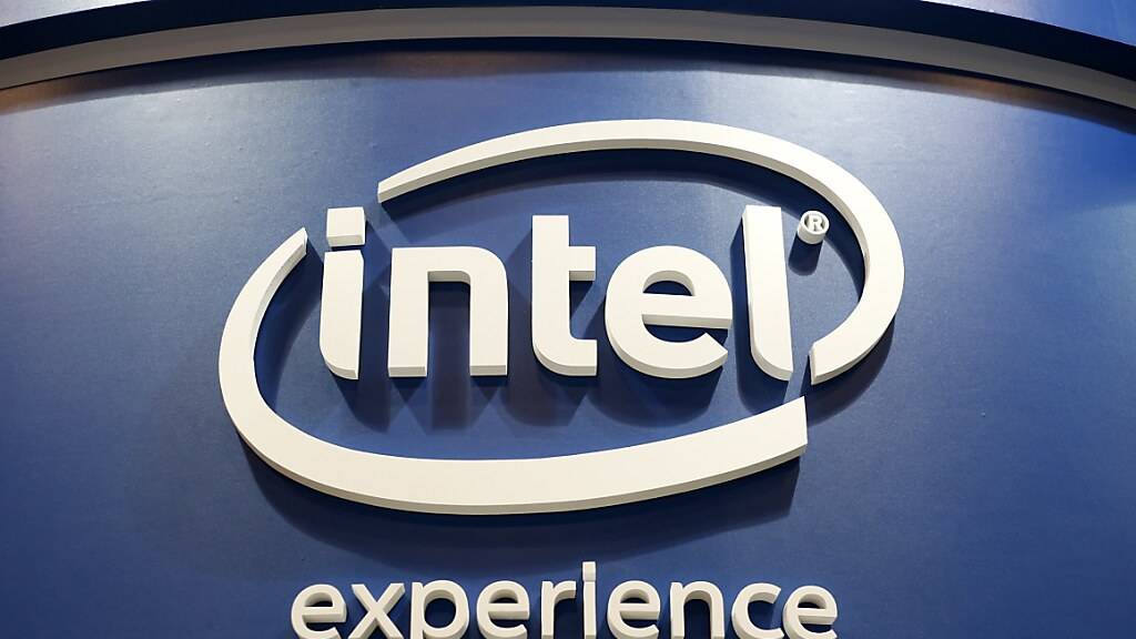 Der US-Chiphersteller Intel spürt seinerseits die Knappheit bei einzelnen Bauteilen. (Archivbild)