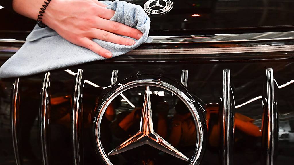 Mercedes-Benz verkauft etwas mehr Autos