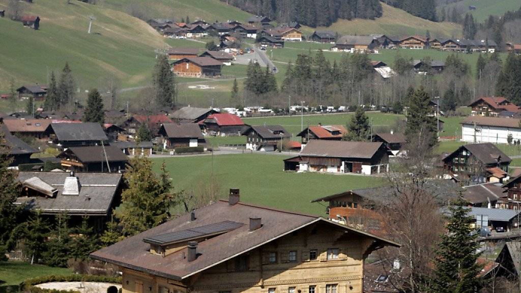 Im Nobelort Gstaad im Berner Oberland leben mehrere Pauschalbesteuerte und Prominente. (Archivbild)