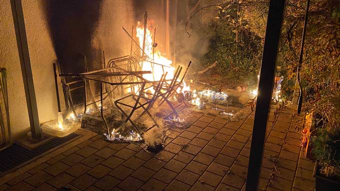 Feuer im Garten – hoher Sachschaden befürchtet