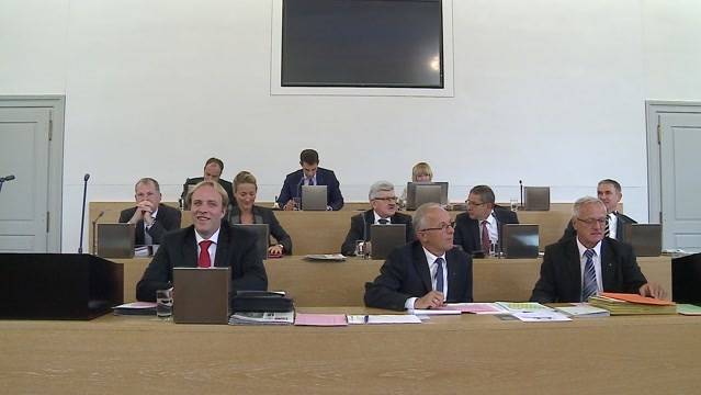 Grosser_Rat_kuerzt_Rente_der_Regierungsraete_