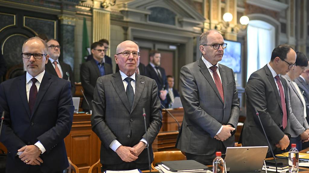 Die St. Galler Regierung muss gleich mehrere Aufträge des Parlaments bearbeiten. Es geht dabei um Einsparungen und Steuersenkungen. (Archivbild)
