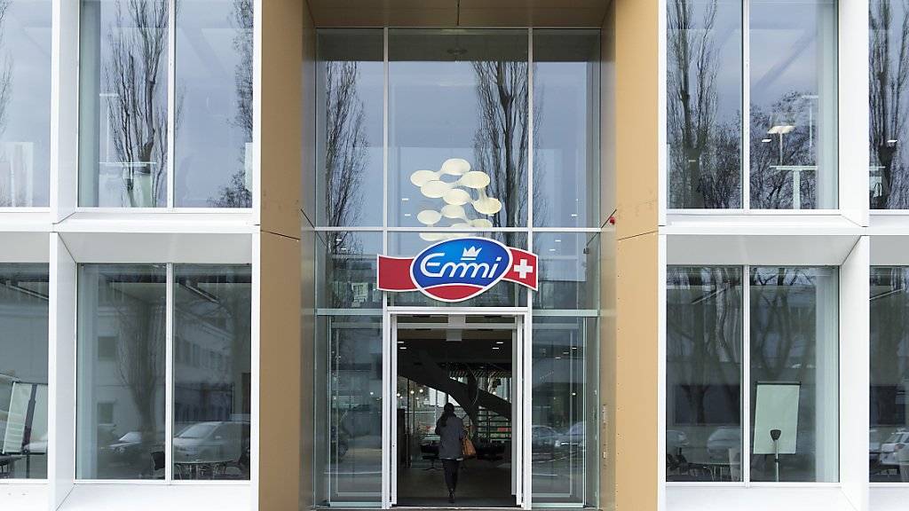 Emmi will in Luzern testen, wie ein eigener Take-Away-Laden für das Marketing von  Jogurtprodukten ankommt. Im Bild der Emmi-Hauptsitz in Luzern.