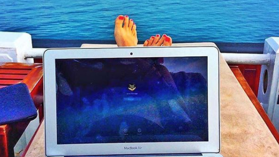 2018-01-03 15_57_53-Digital Nomad Girls (@digitalnomadgirls) • Instagram photos and videos