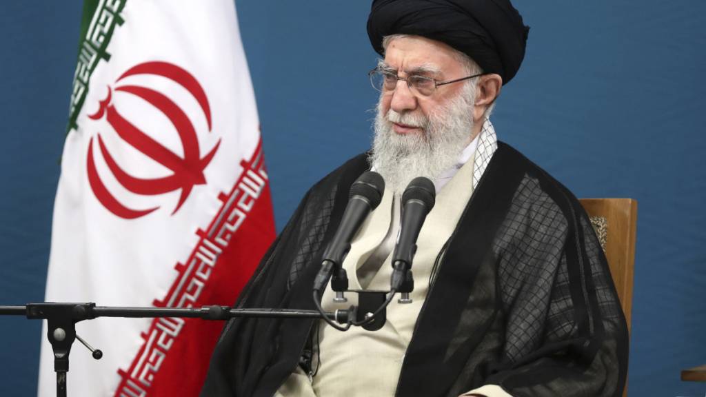 Irans Religionsführer: Hisbollah wird nicht fallen