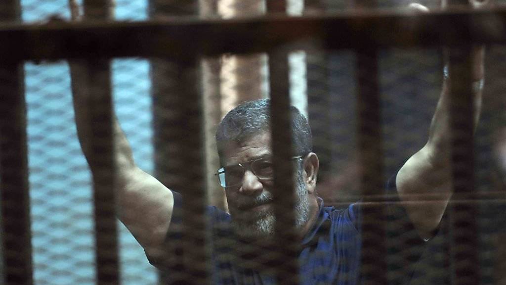 Ägyptens ehemaliger Präsident Mohammed Mursi ist erneut zu einer Haftstrafe verurteilt worden. (Archivbild)