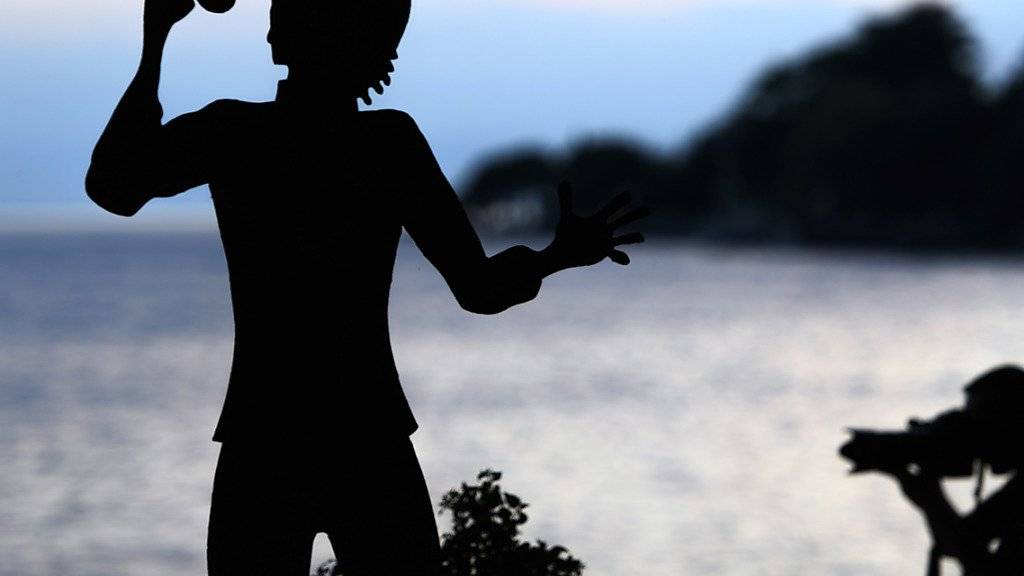 Wenigstens am Freitagabend erlaubte es das Wetter, dass die Besucherinnen und Besucher des 50. Montreux Jazz Festivals auch am See Konzerte geniessen konnten.