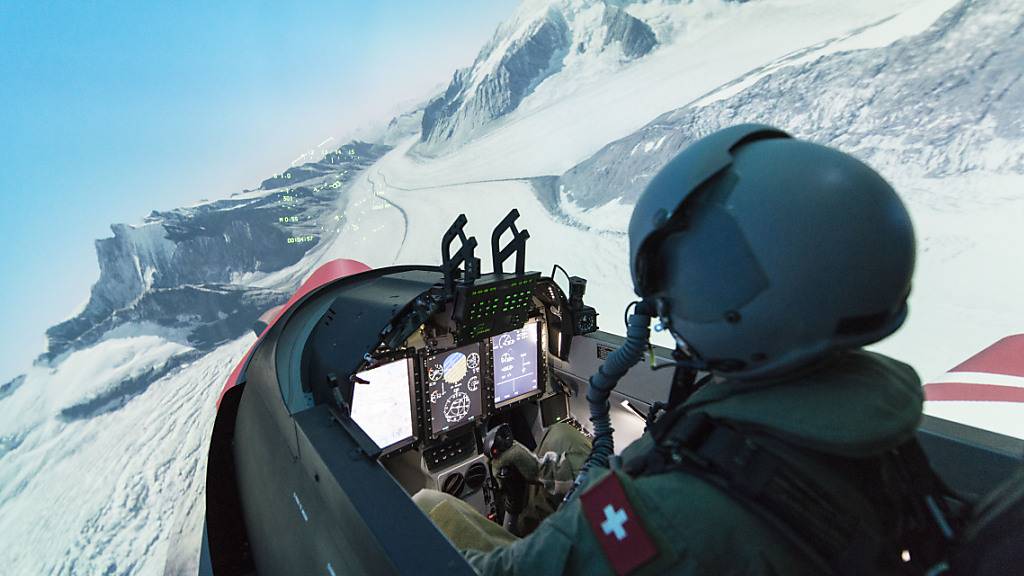 Zur PC21-Lieferung an die spanische Luftwaffe gehören auch Flugsimulatoren. Im Bild: Simulator der Pilotenschule der Schweizer Luftwaffe in Emmen (Archivbild).