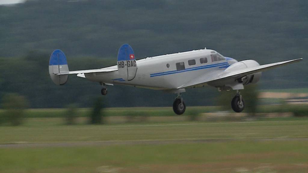 Oldtimer-Flugzeug repariert: Erster Take-Off nach 40 Jahren Pause