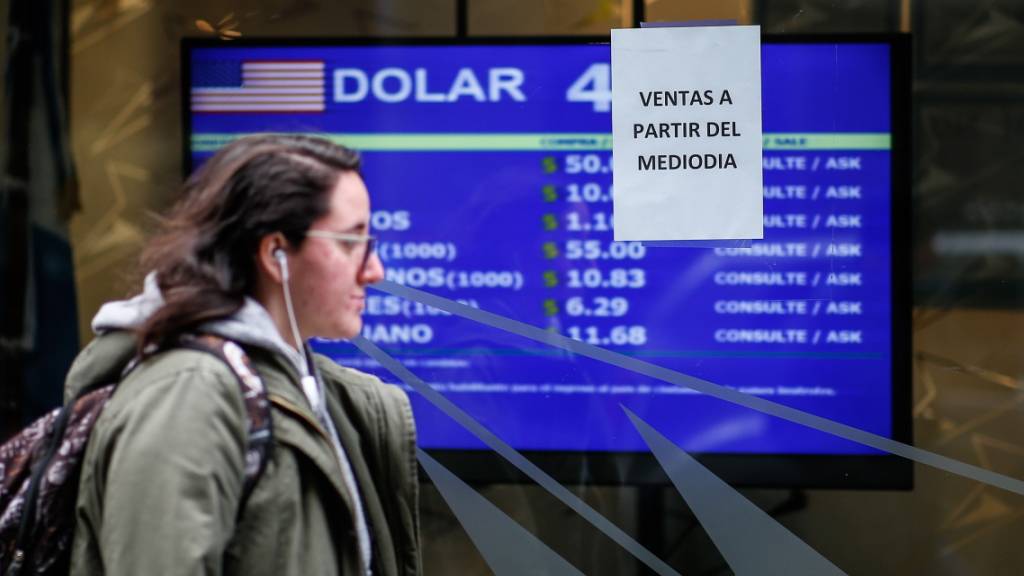 Die Regierung in Argentinien will sich mit drastischen Massnahmen gegen den Zerfall der Landeswährung Peso stemmen. (Archivbild)