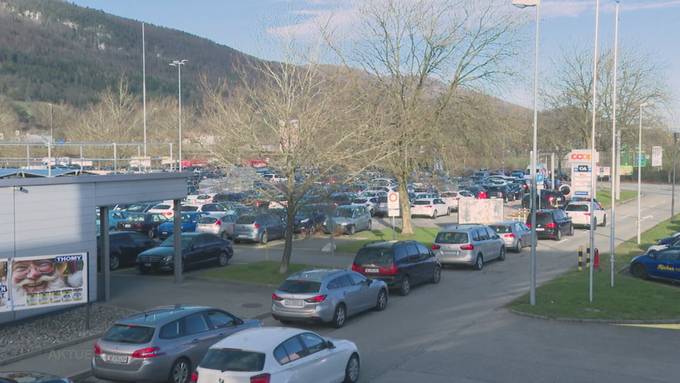 Shopping-Wahnsinn im Gäupark: Die Schnäppchen-Jäger sind los