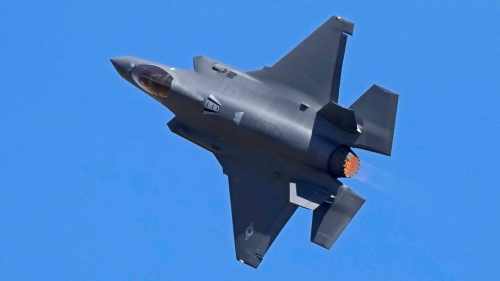 Die Auslieferung der Schweizer F-35 Jets ist laut aktueller Planung nach wie vor ab Mitte 2027 geplant, wie ein Armasuisse-Sprecher am Samstag auf Anfrage mitteilte. (Archivbild)
