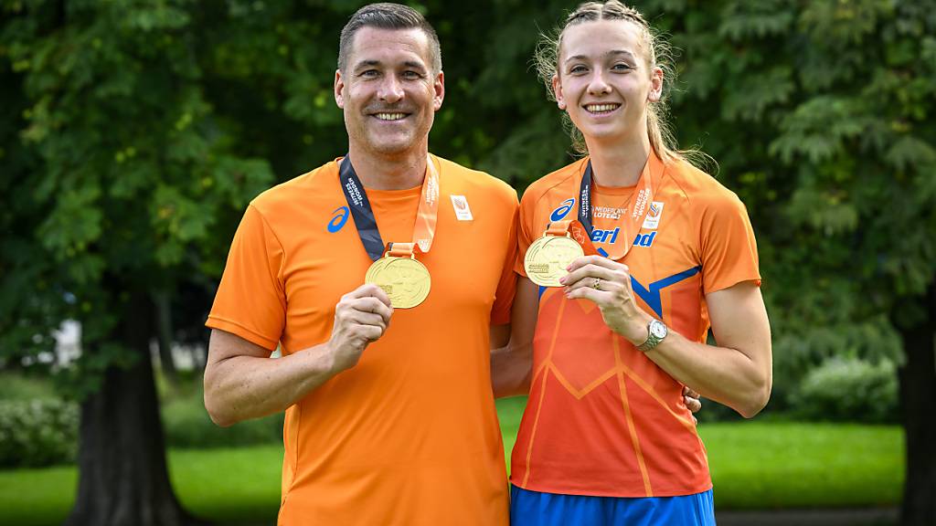 Der Schweizer Trainer Laurent Meuwly und die niederländische Spitzenathletin Femke Bol arbeiten bis Ende 2028 zusammen
