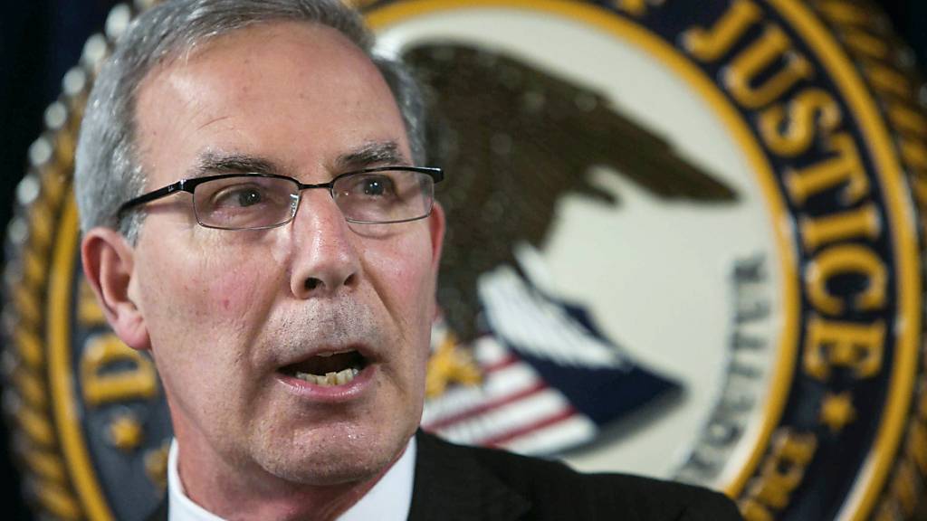 ARCHIV - US-Staatsanwalt David Weiss während einer Pressekonferenz. Foto: Suchat Pederson/The News Journal/AP/dpa - ACHTUNG: Nur zur redaktionellen Verwendung und nur mit vollständiger Nennung des vorstehenden Credits