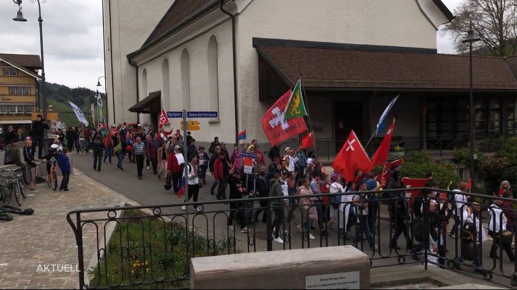 Corona-Demo in Bern im Keim erstickt, Zürcher Demo nach Urnäsch verlegt