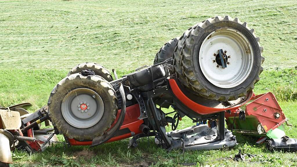 In Luthern wurde ein Landwirt bei einem Traktor-Unfall schwer verletzt.