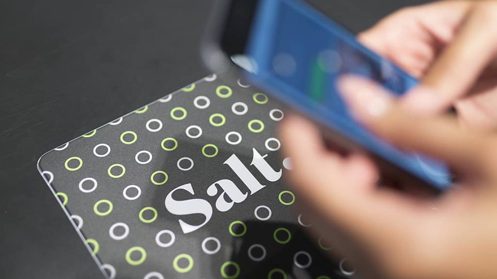 Der Mobilfunkanbieter Salt ist in der ersten Jahreshälfte 2023 gewachsen. Es wurden vor allem mehr Handys und Tablets verkauft.(Archivbild)