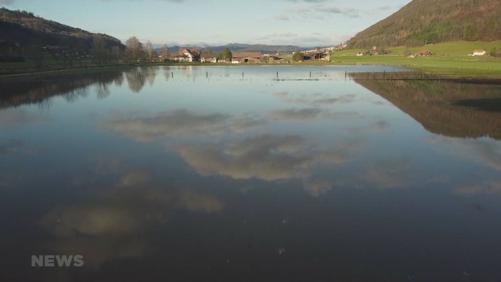 Überflutete Felder im Gürbetal