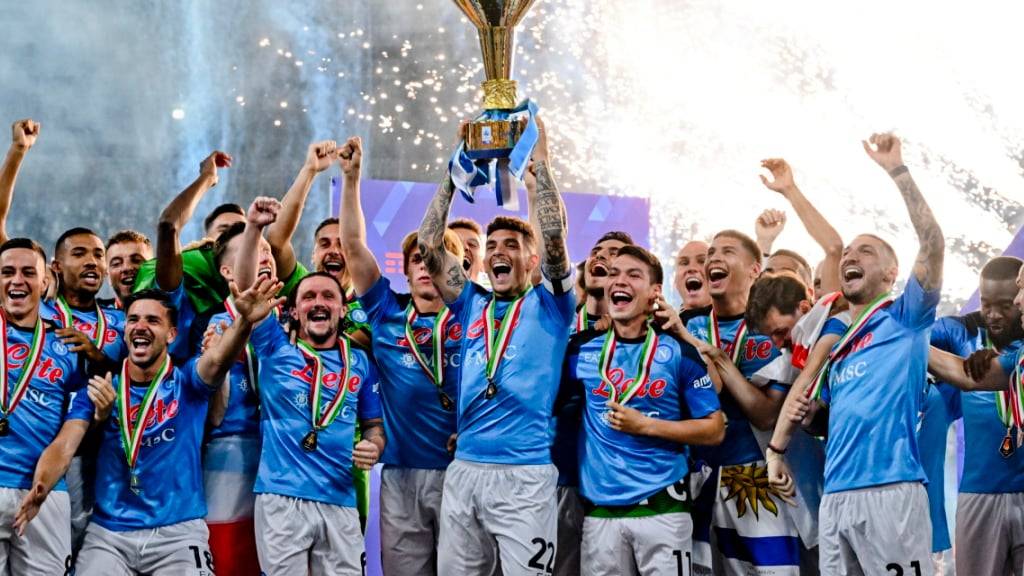 Trotz zahlreicher Angebote blieb die Meistermannschaft von Napoli grossmehrheitlich zusammen. Entsprechend gehen die Süditaliener als Favorit in die neue Saison
