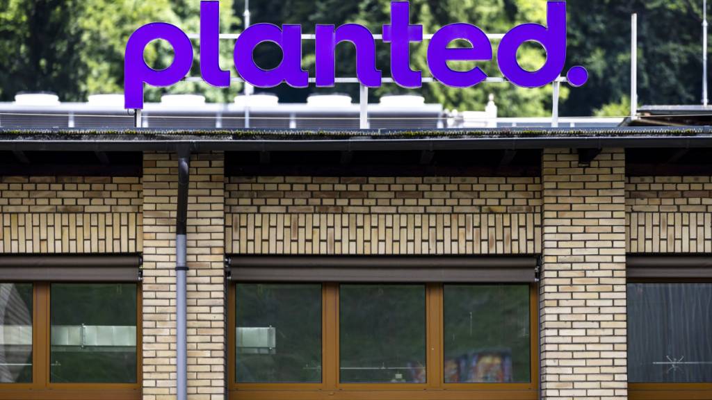 Planted beschäftigt gemäss der Gewerkschaftszeitung «Work» derzeit rund 150 Personen, davon 46 in der Produktion. Ende 2025 waren es laut eigenen Angaben noch 200 Personen - Mitte 2023 sogar rund 240.