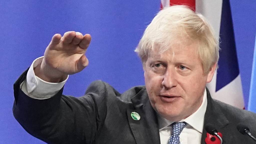 Der britische Premierminister Boris Johnson hat zur Halbzeit der Weltklimakonferenz COP26 in Glasgow zu mehr Ehrgeiz bei den Verhandlungen aufgerufen.