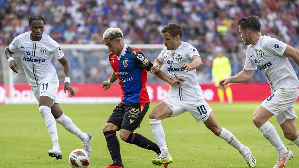 Der FC Basel, hier mit Neuzugang Juan Gauto am Ball, kommt in einer verrückten Partie spät zum Ausgleich