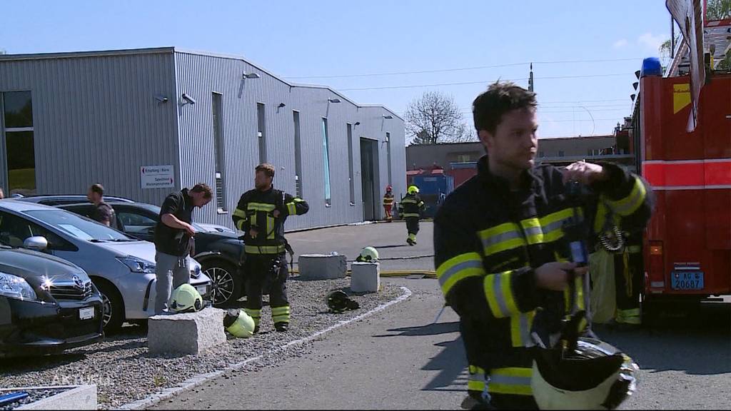 Flüssigkeit fing in Sinser Metallfabrik Feuer