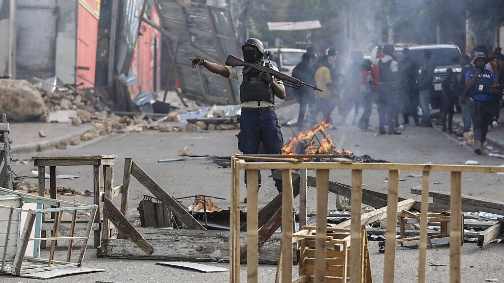 Gewalt eskaliert in Haiti - Schüsse führen zu Flugausfällen