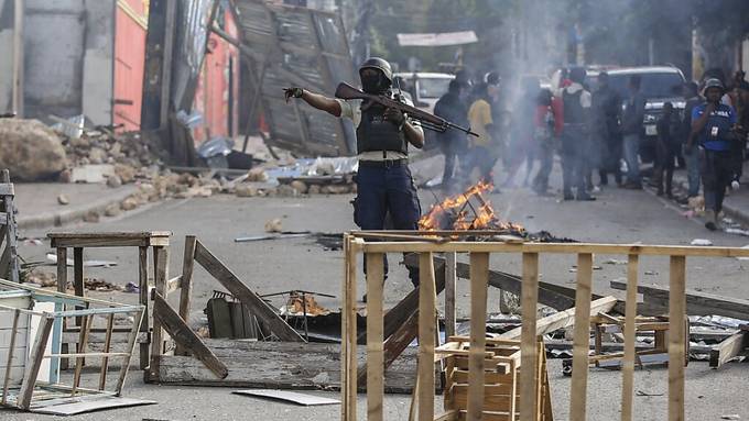 Gewalt eskaliert in Haiti - Schüsse führen zu Flugausfällen