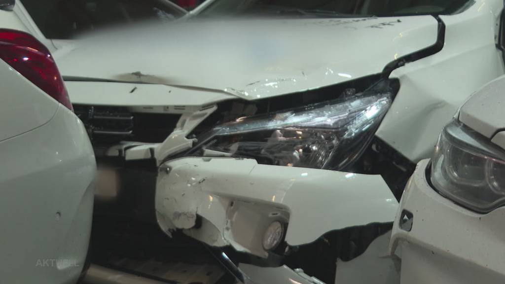 Dutzende Unfälle im Schnee - auch wegen Sommerreifen