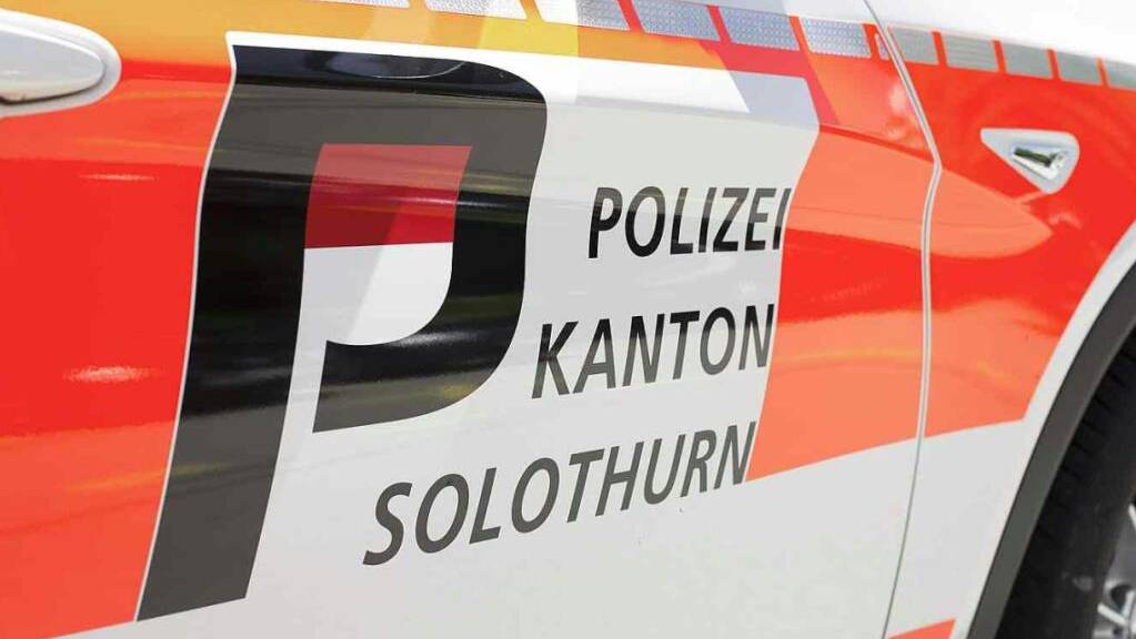 Ohne Erfolg fahndete die Kantonspolizei Solothurn nach zwei Räubern, die am Sonntag in Olten ein Bistro überfallen hatten. (Symbolbild)