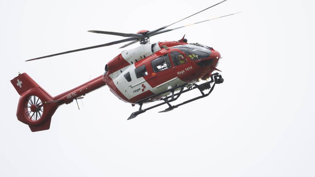 Nach einem Reitunfall in Speicher flog die Rega ein 11-jähriges Mädchen in ein Spital. (Symbolbild)