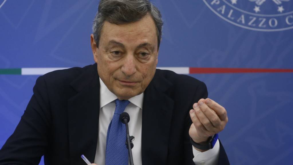 Der italienische Ministerpräsident Mario Draghi kündigt Verschärfungen beim Kampf gegen das Coronavirus an. (Archivbild>)