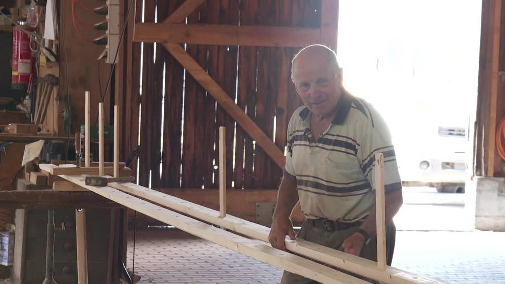 Seit 54 Jahren: Alois Diethelm ist einer der letzten Holzleiternbauer