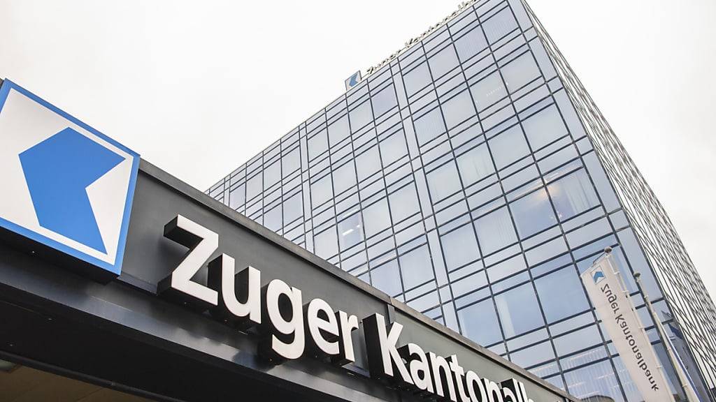 Die Zuger Kantonalbank plant eine Sanierung und Aufstockung des bestehenden Gebäudes an der Baarerstrasse 37 in Zug. (Archivaufnahme)