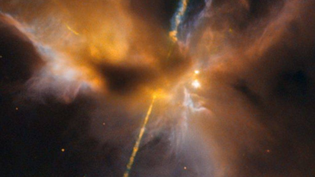 So könnte unser Sonnensystem bei der Geburt ausgesehen haben: Der junge Stern sendet Strahlung und Materie in Form von Jets aus. Das Hubble-Bild zeigt das Objekt HH 24 in einer Sternentstehungsregion im Orion.