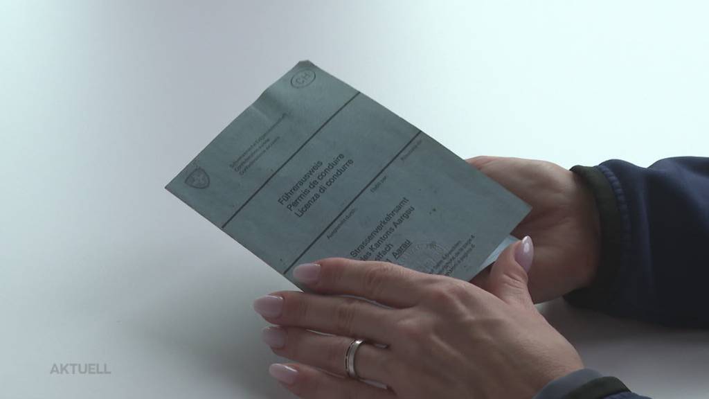 Bald ungültig: Ende Monat laufen im Aargau über 30'000 alte Führerausweise aus Papier ab
