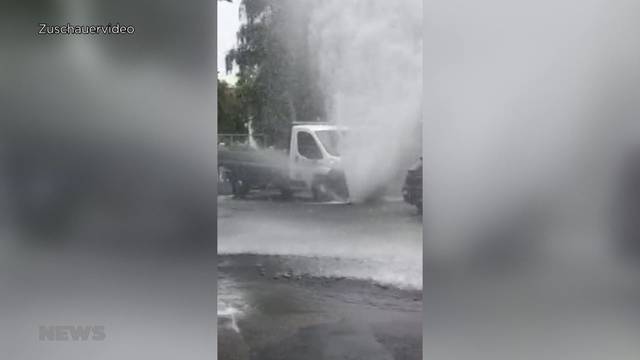 Autofahrer verursacht Hochwasser bei Parkier-Manöver