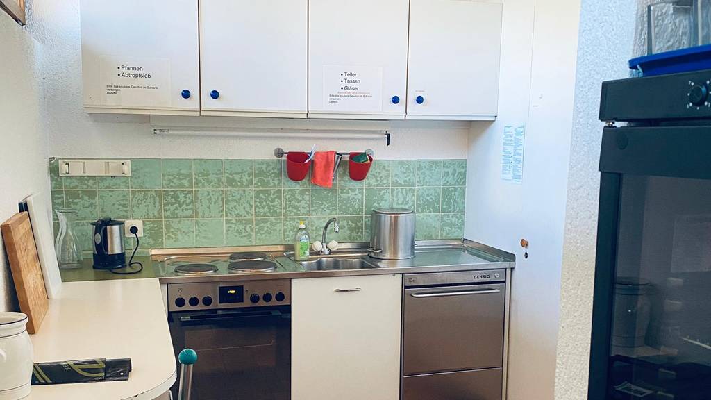 Eine Elektro-Kochplatte ist noch keine Küche