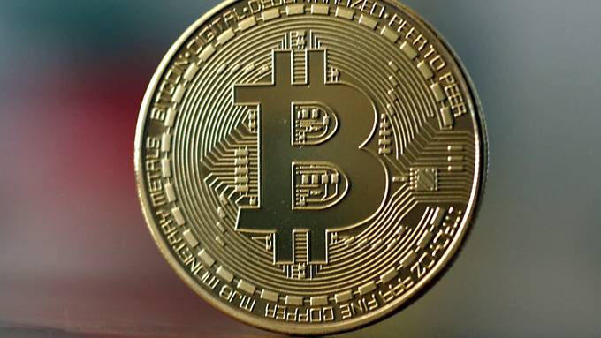 Bitcoin-Höhenflug geht weiter - Kurs kurz über 33'000 Dollar