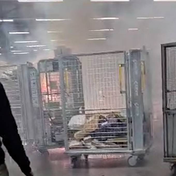 Feuer im Paketzenturm in Ostermundigen: Päckli brannte plötzlich
