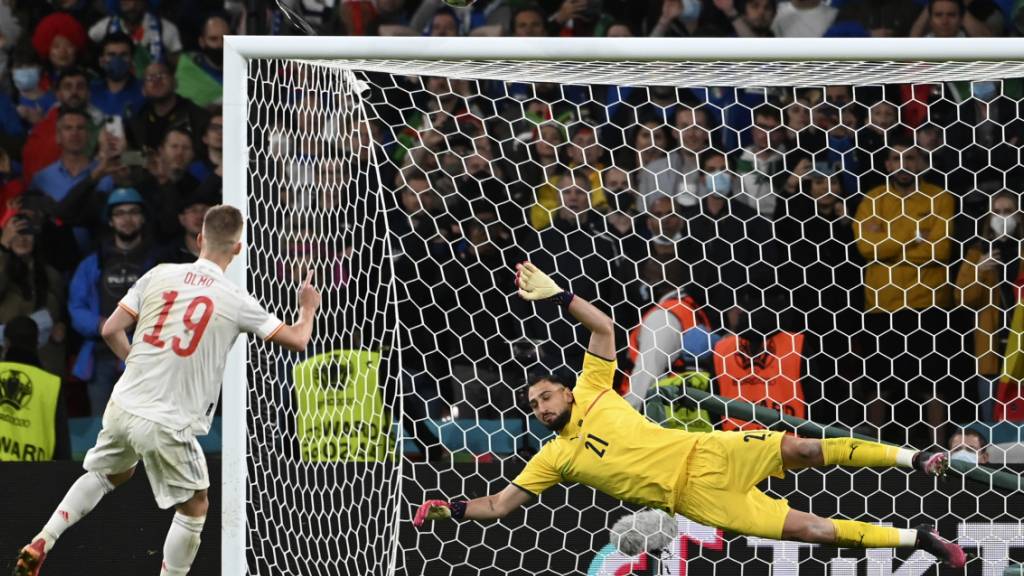 2021 im EM-Halbfinal war Italiens Goalie Gianluigi Donnarumma der Penaltyheld. Nun sinnen die Spanier auf Revanche