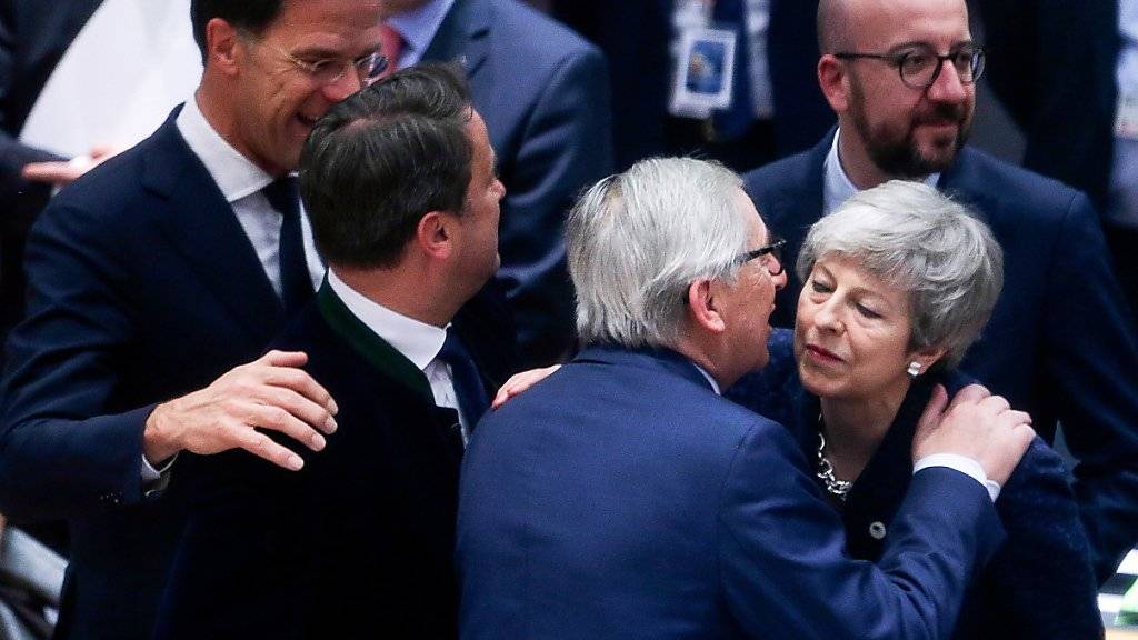 Die britische Premierministerin Theresa May hat in der Nacht auf Freitag bei der EU eine Verschiebung des Brexits erreicht und somit Chaos zunächst abgewendet.
