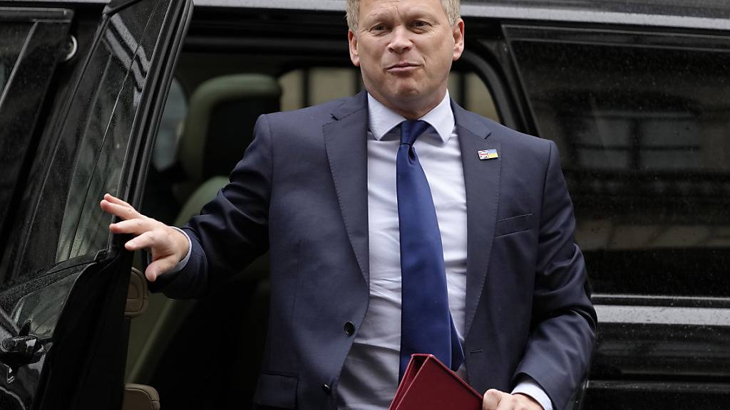 ARCHIV - Der britische Verteidigungsminister Grant Shapps spricht sich für eine Zweistaatenlösung aus. (Archivbild) Foto: Kirsty Wigglesworth/AP