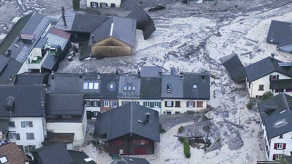 Die Schäden nach den Erdrutschen in Schwanden betragen mehrere Millionen Franken. (Archivbild)