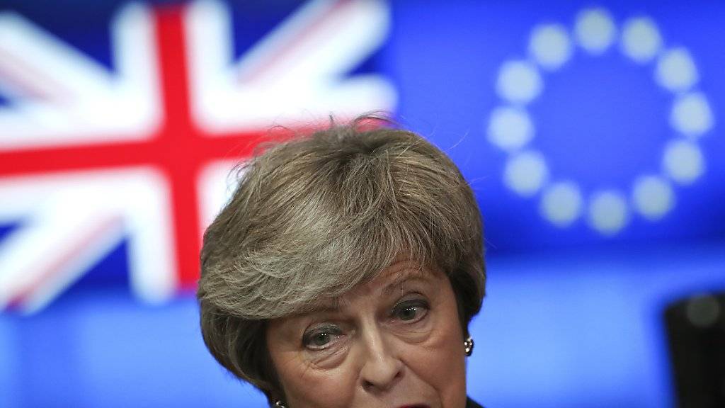 Premierministerin Theresa May will sich am Dienstag im britischen Unterhaus zu den Brexit-Verhandlungen äussern. Zuvor treffen sich am Montagabend noch EU-Chefunterhändler Michel Barnier und der britische Brexit-Minister Stephen Barclay in Brüssel. (Archiv)
